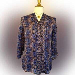 The Limited hi-lo blouse with fun & unique pattern!